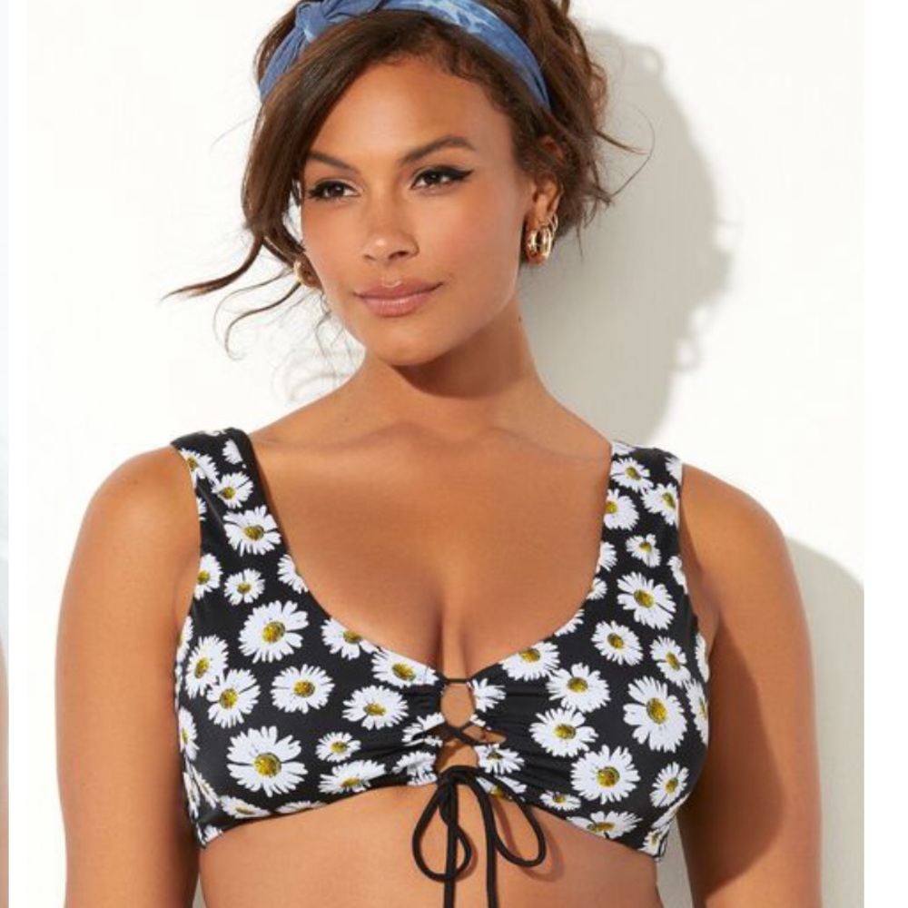 LACE UP BIKINI TOP